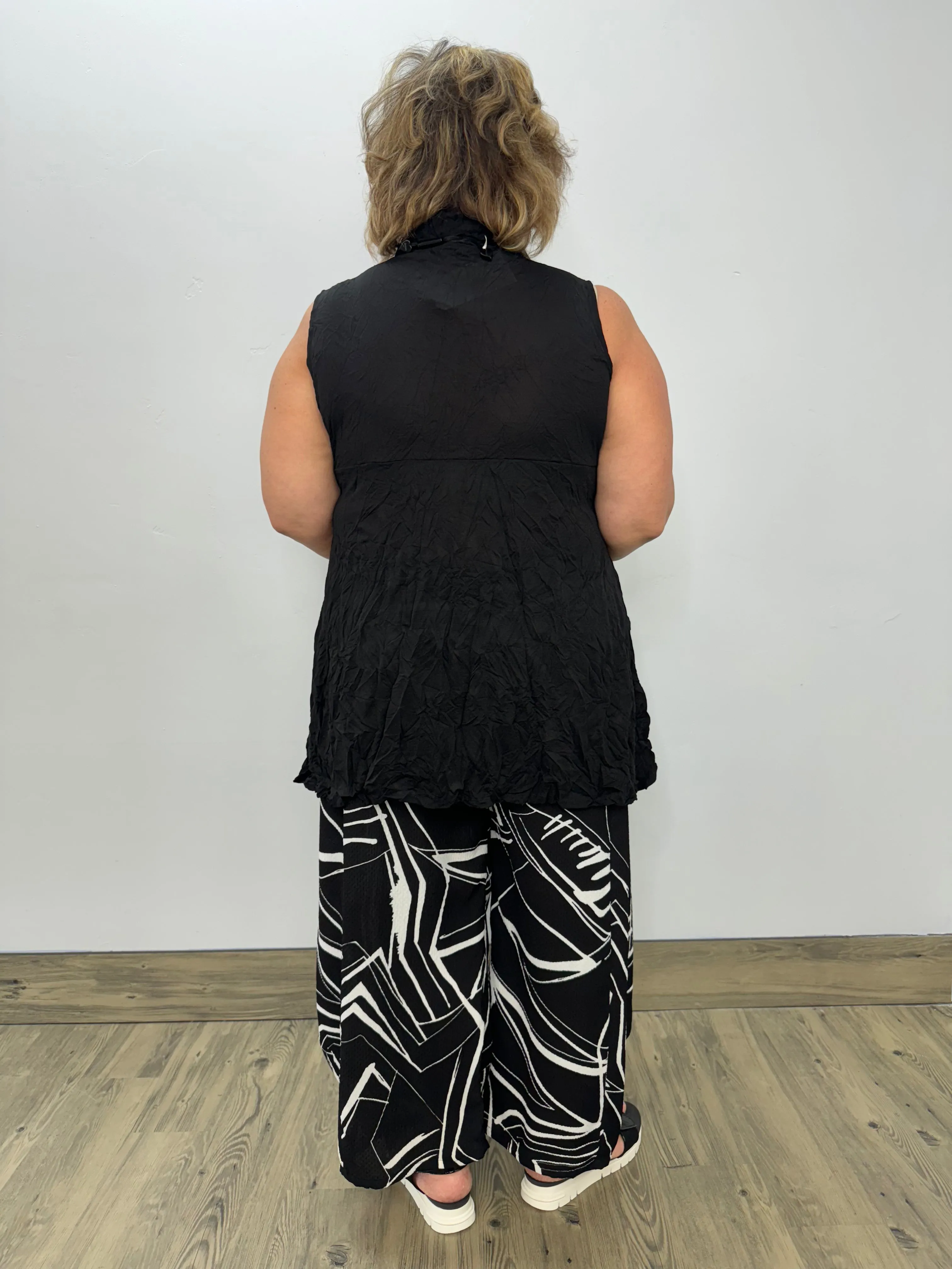 Black Sleeveless Crinkle Mesh Tunic