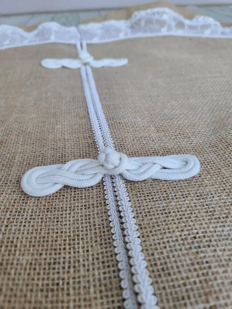 Burlap & Lace Christmas Tree Skirt