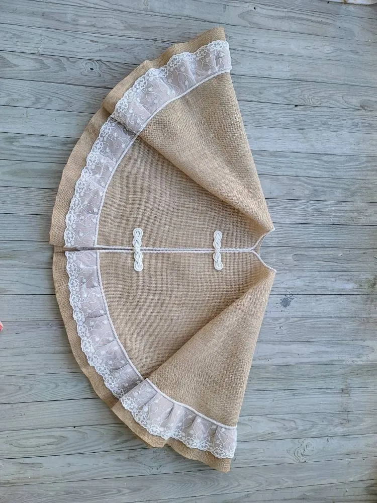 Burlap & Lace Christmas Tree Skirt