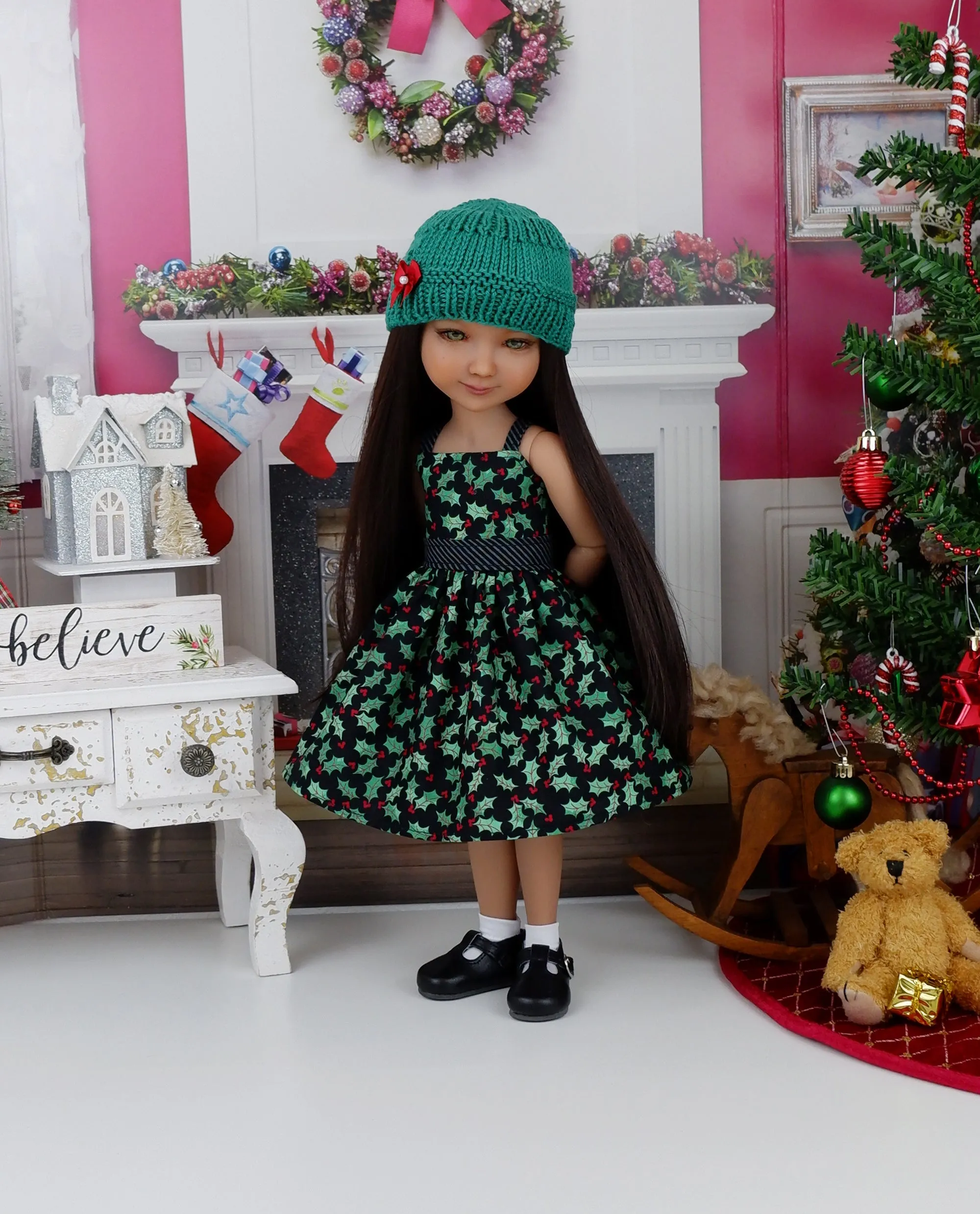 Holly Noel - dress and sweater set with shoes for Ruby Red Fashion Friends doll
