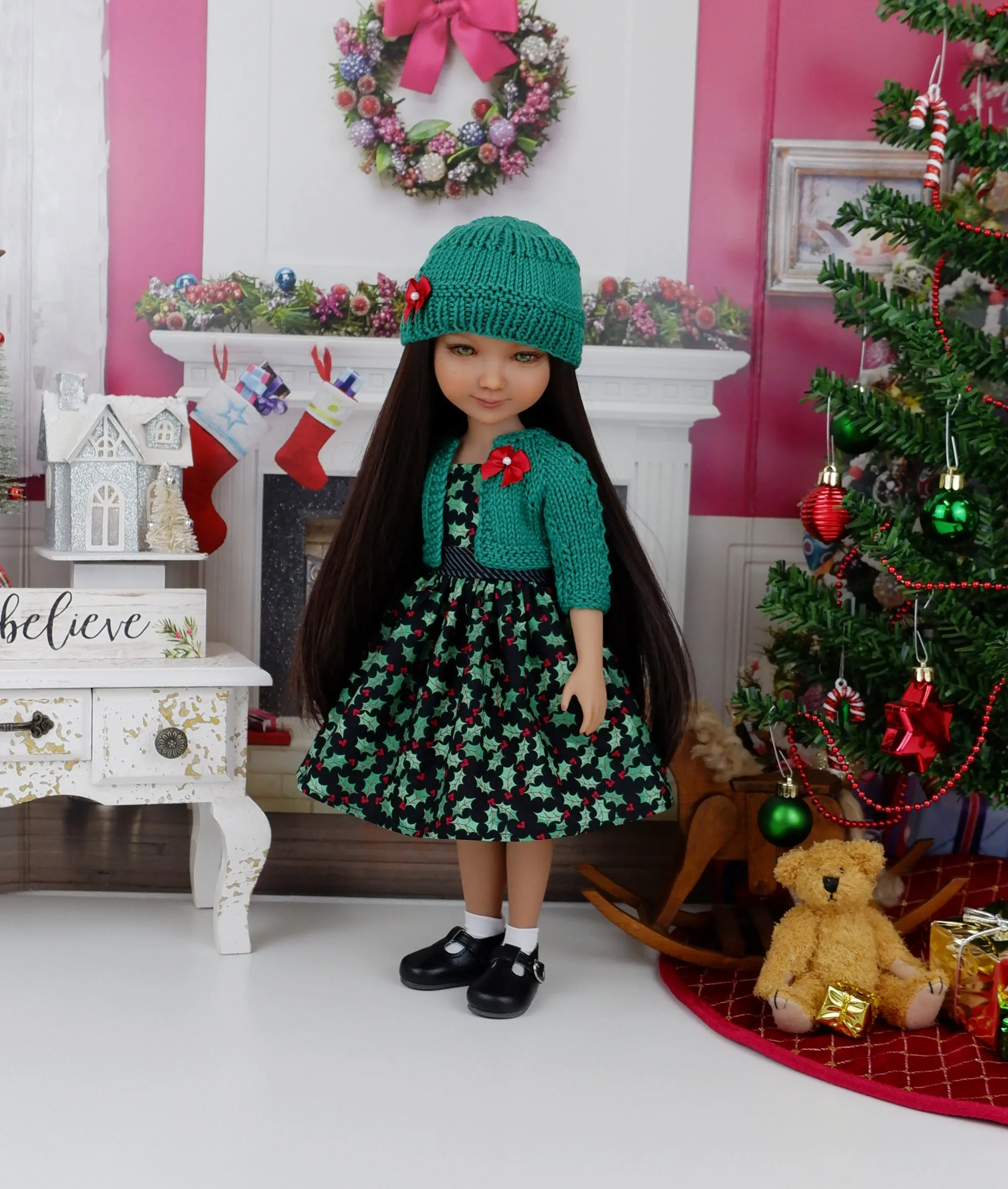Holly Noel - dress and sweater set with shoes for Ruby Red Fashion Friends doll