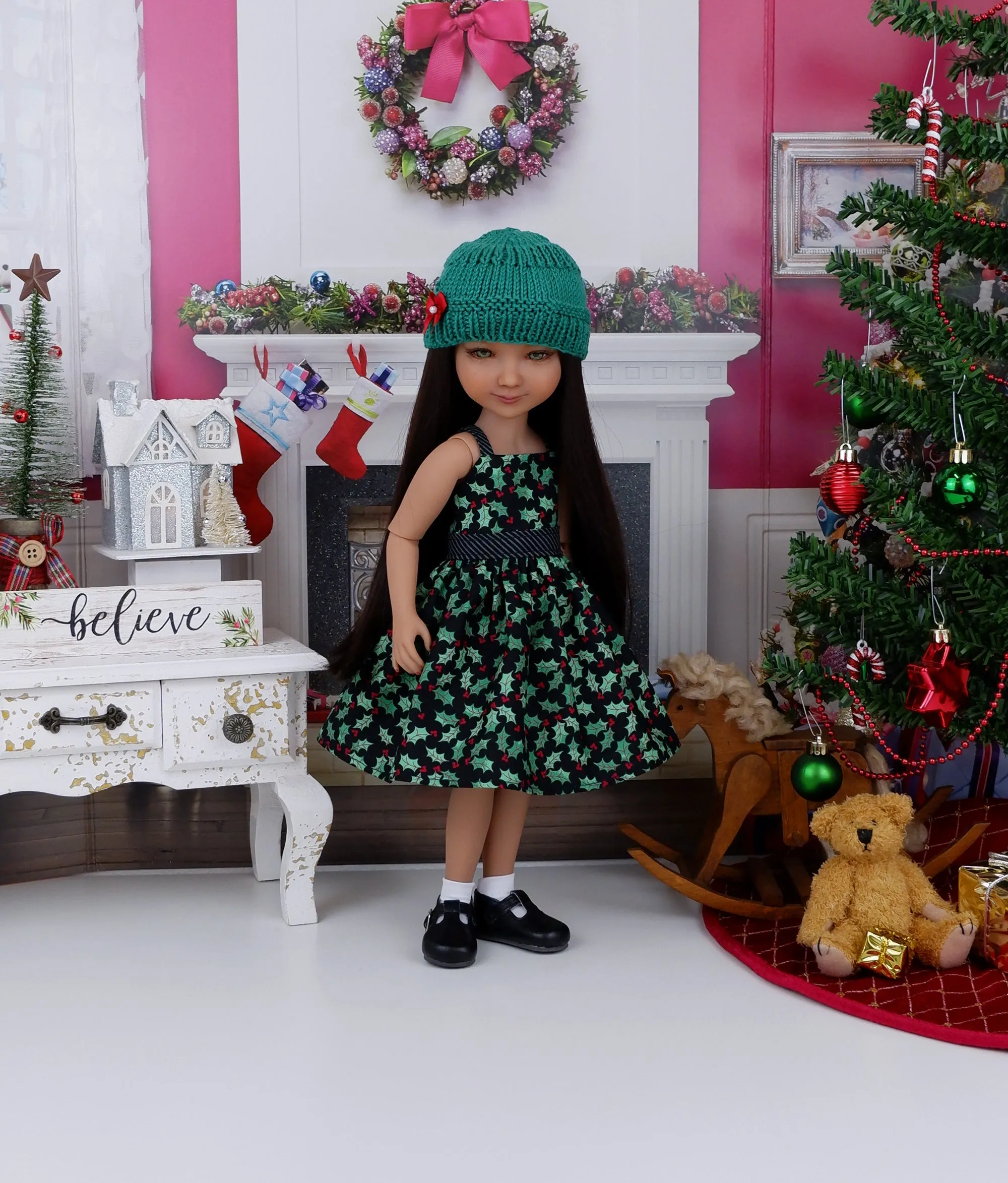 Holly Noel - dress and sweater set with shoes for Ruby Red Fashion Friends doll