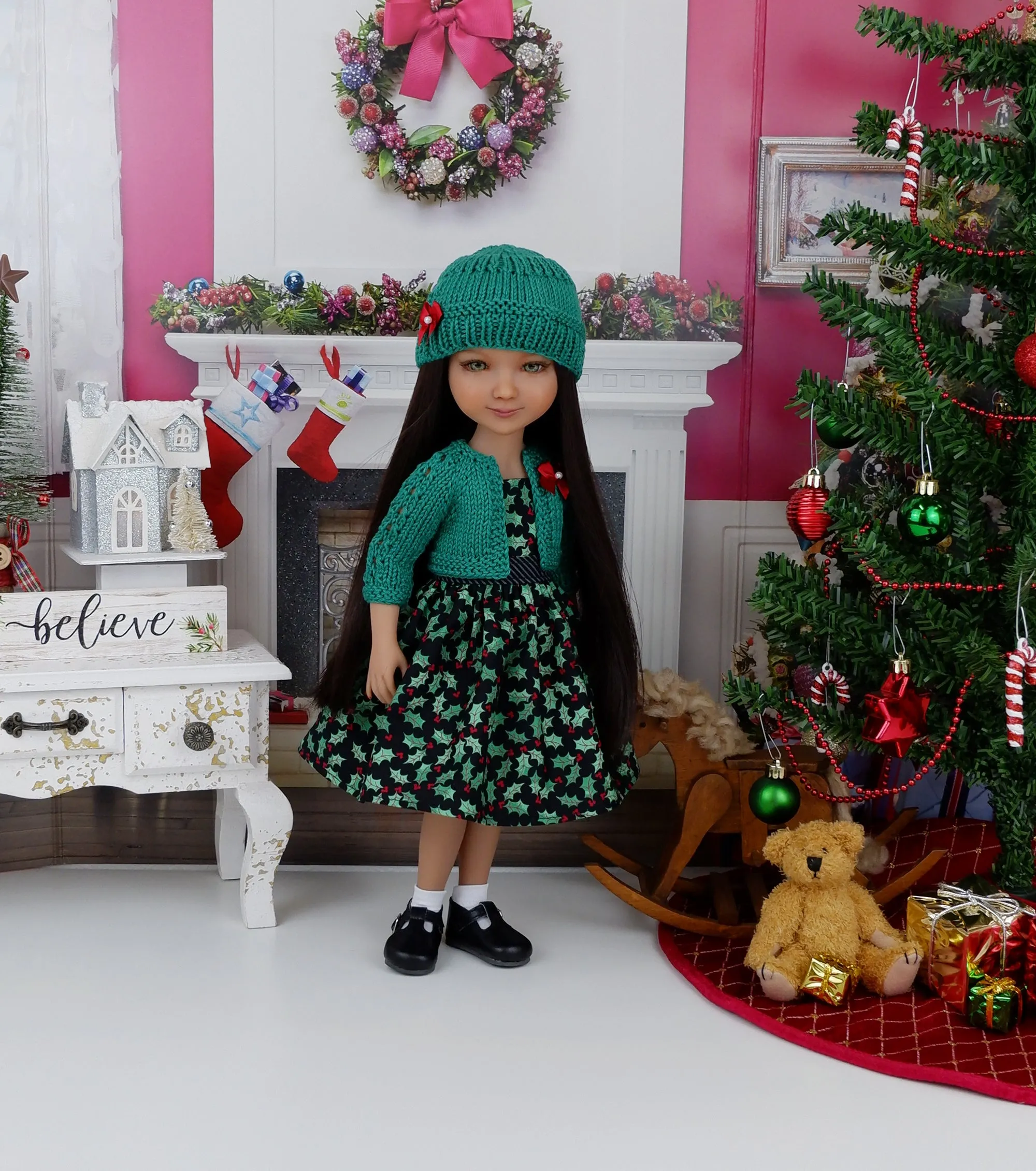 Holly Noel - dress and sweater set with shoes for Ruby Red Fashion Friends doll