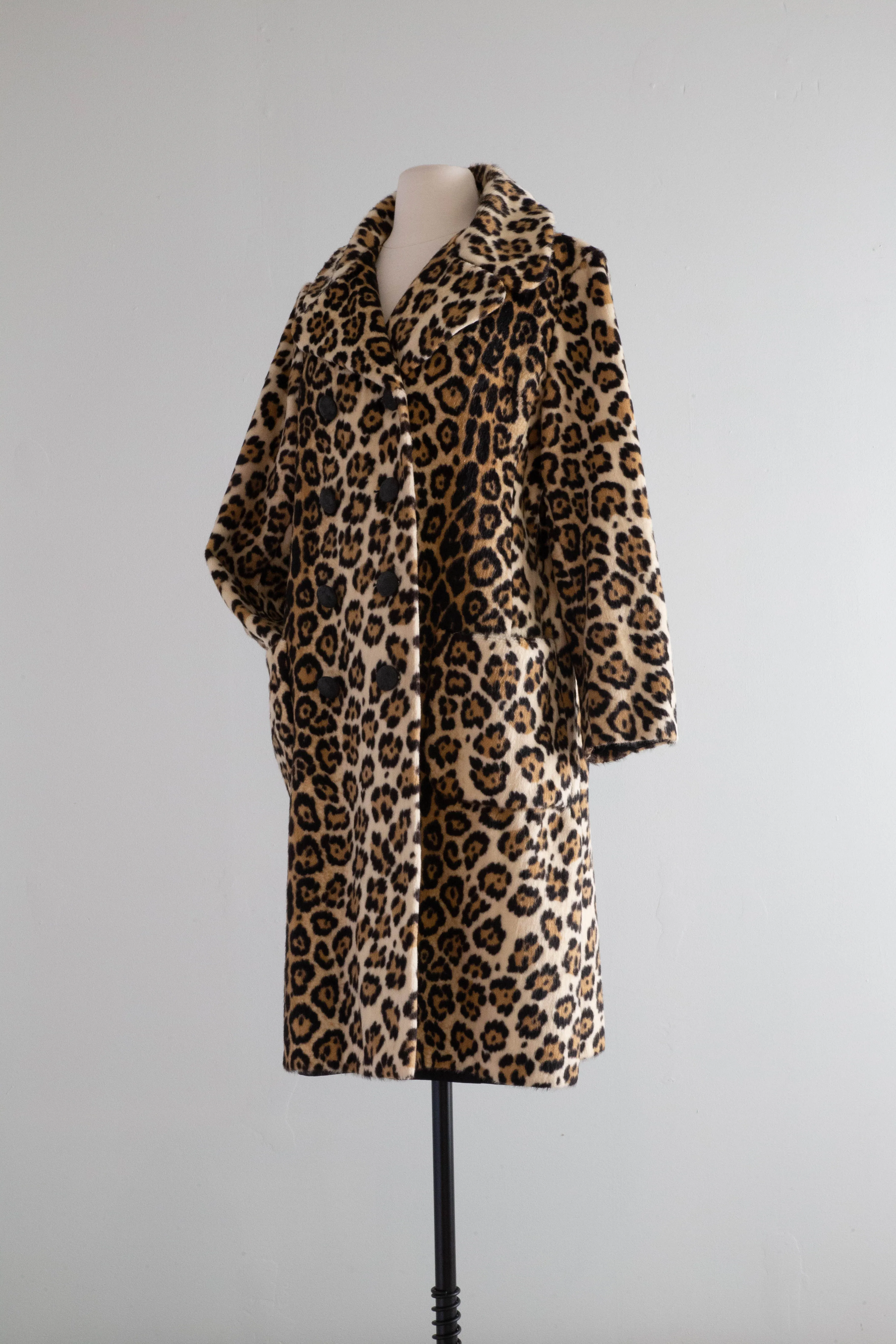 Iconic 1960's Leopard Print Ladies Glamour Coat By Safari / ML