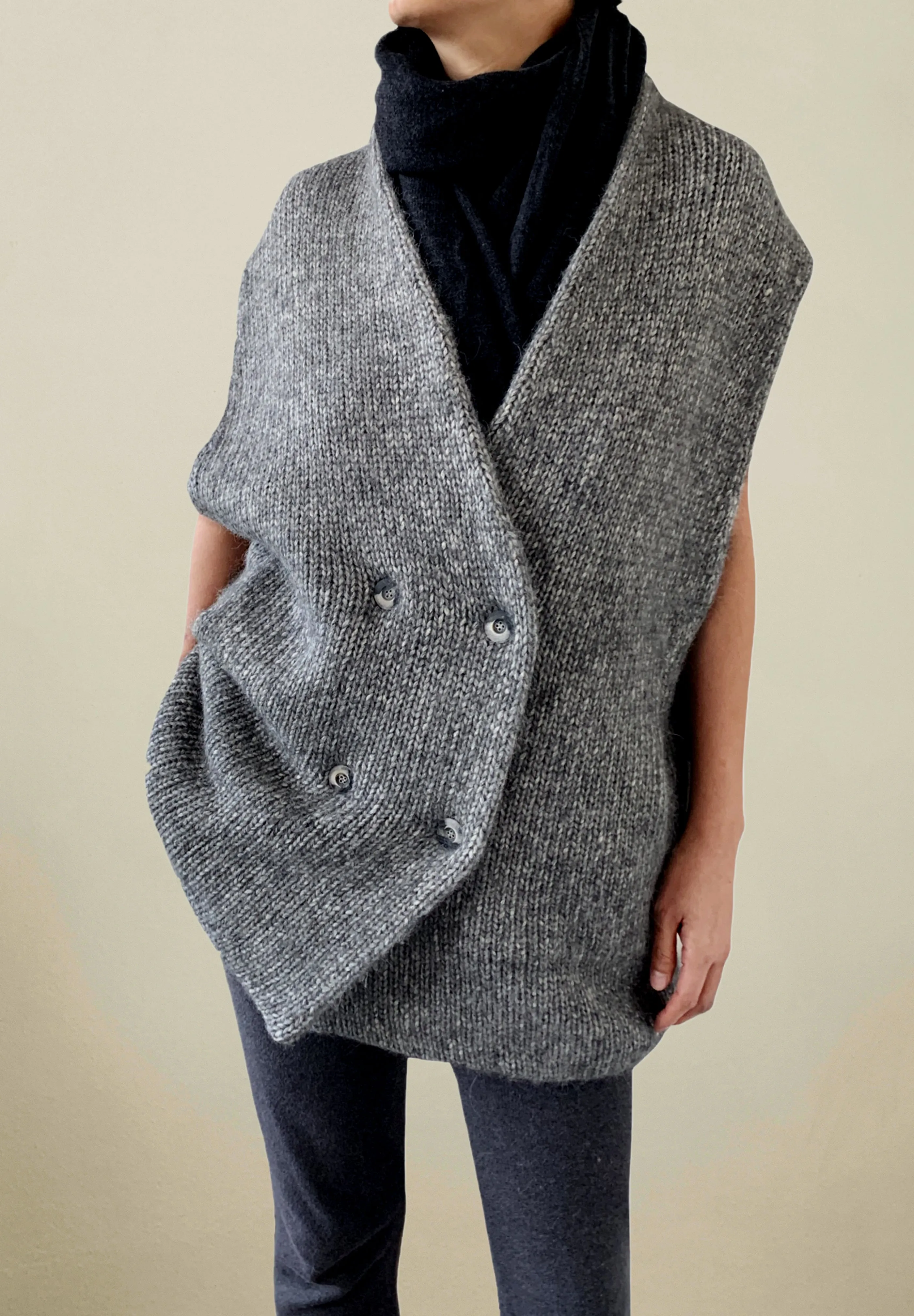 Logan Vest in Marble