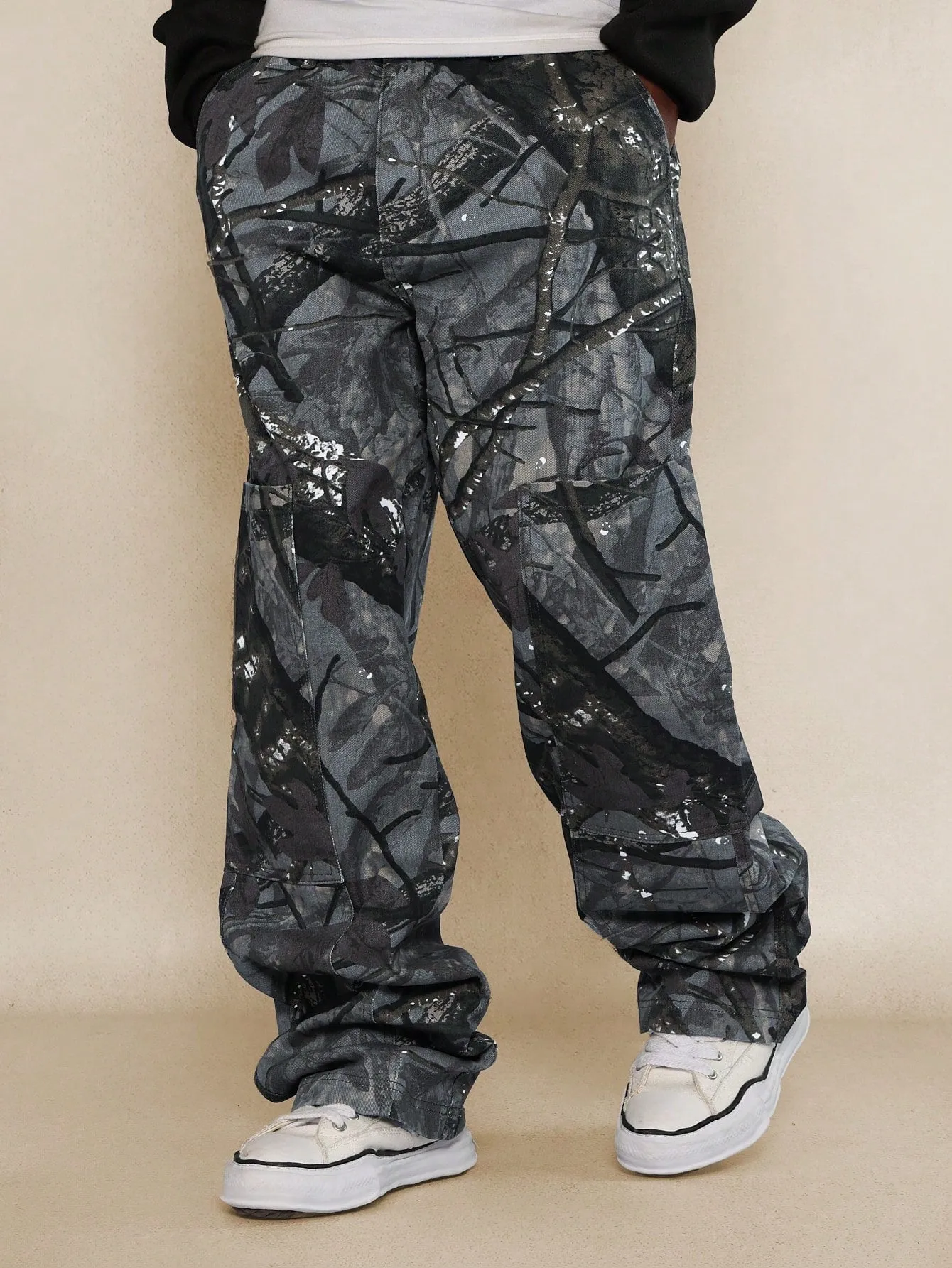 SUMWON Loose Fit All Over Printed Cargo Pant