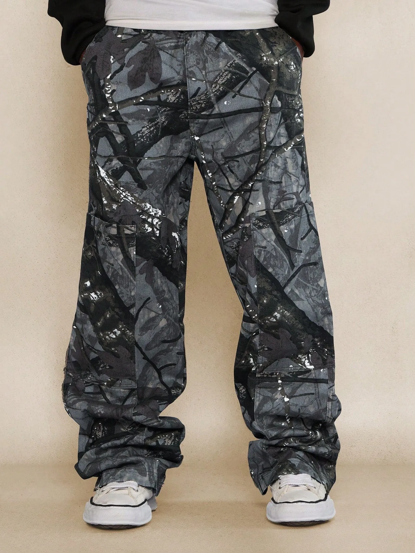 SUMWON Loose Fit All Over Printed Cargo Pant