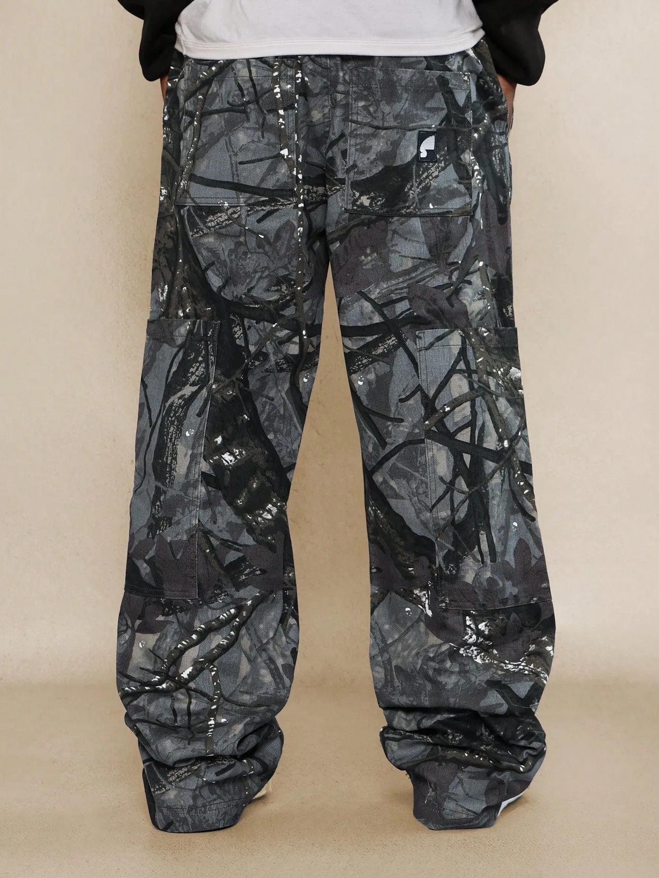 SUMWON Loose Fit All Over Printed Cargo Pant