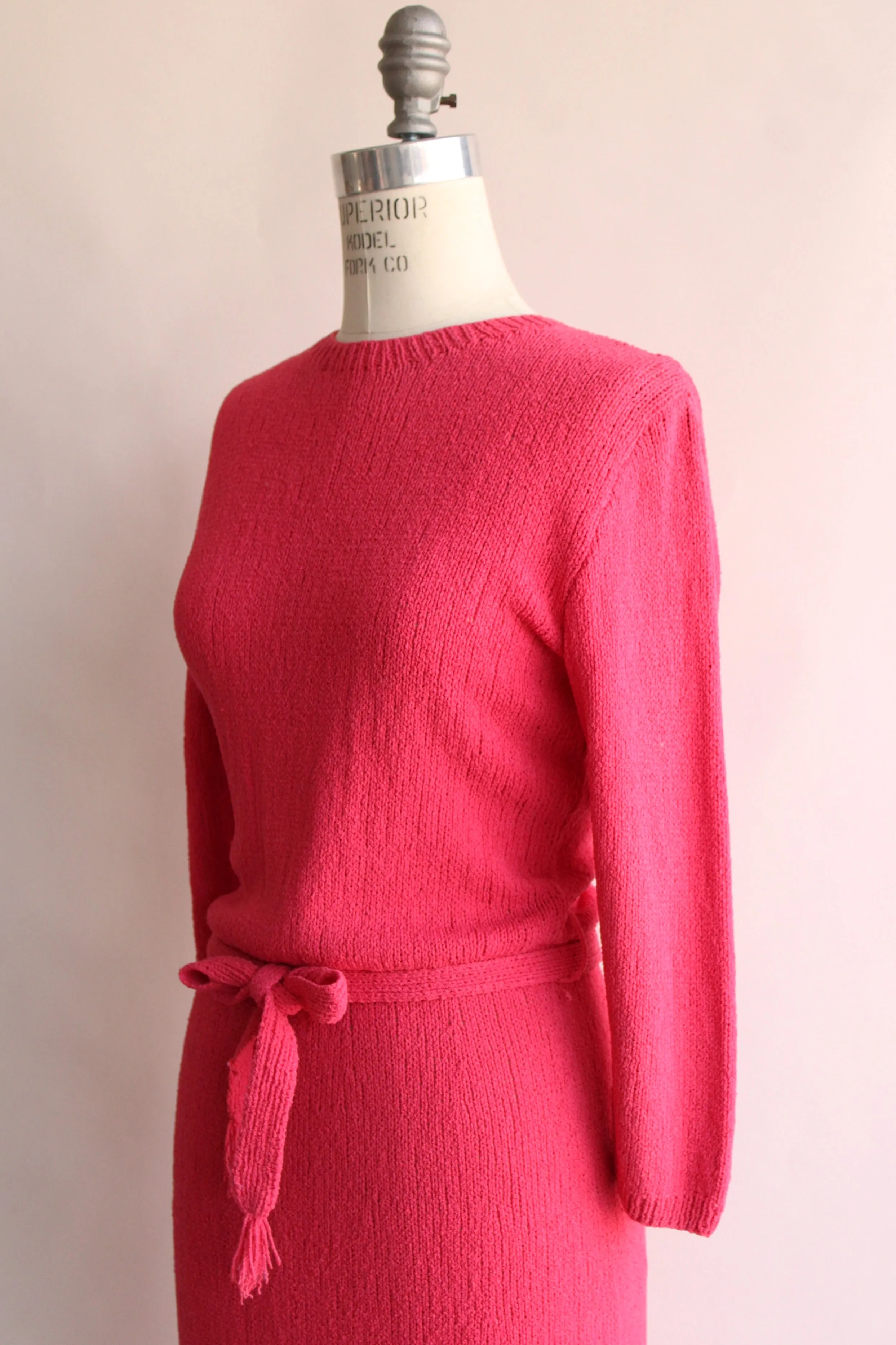 Vintage Late 1940s Fuchsia Knit Dress