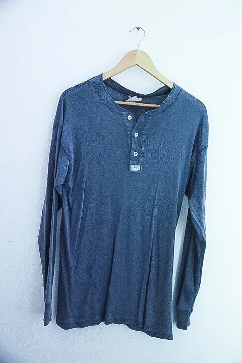 Vintage Levi's three button mens blue long sleeve tees L